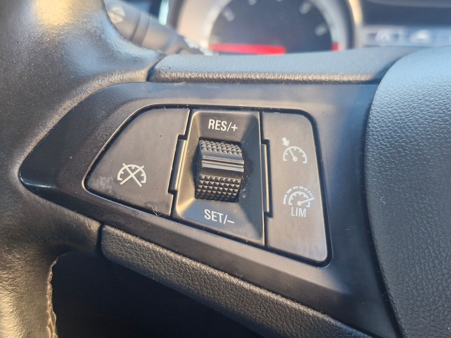 Used Vauxhall Astra 2016 for sale - 77685839: Photo 21