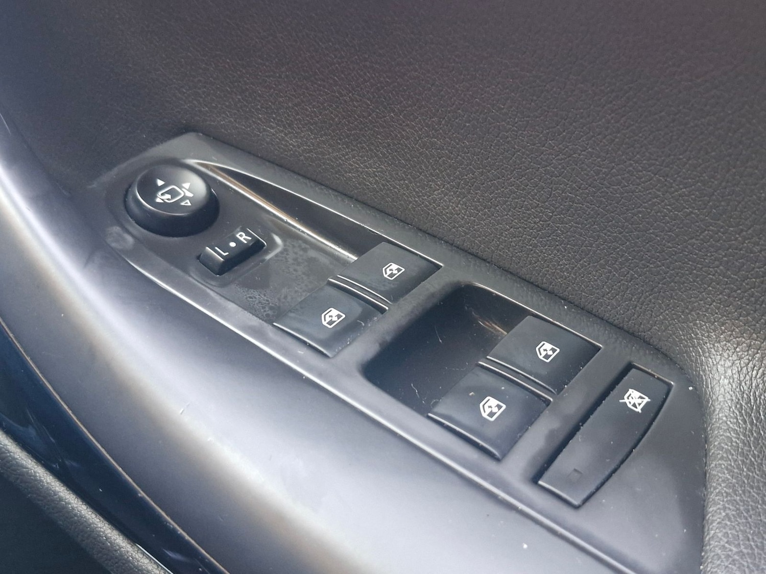 Used Vauxhall Astra 2016 for sale - 77685839: Photo 28