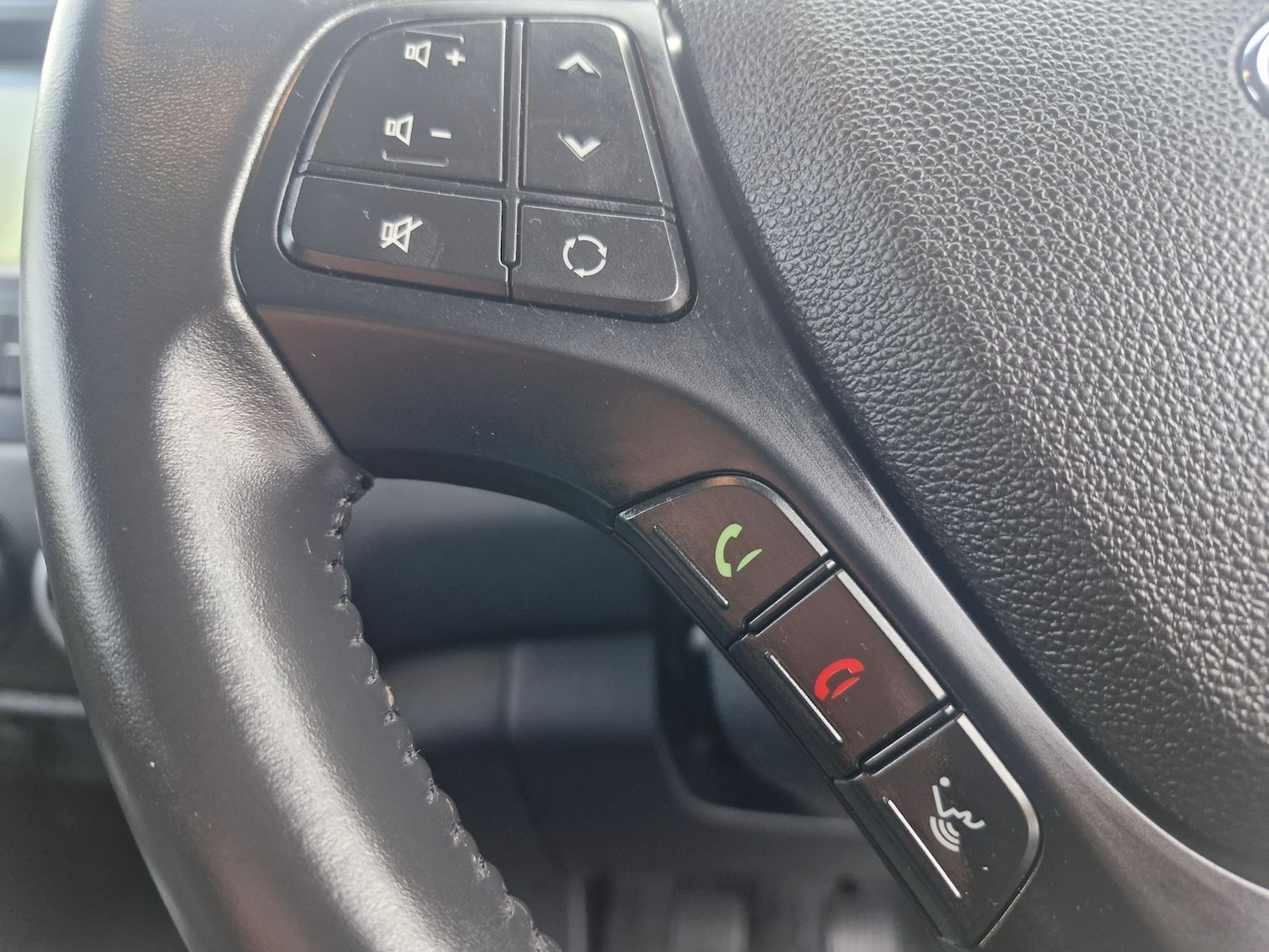 Used Hyundai i10 2019 for sale - 76474796: Photo 11