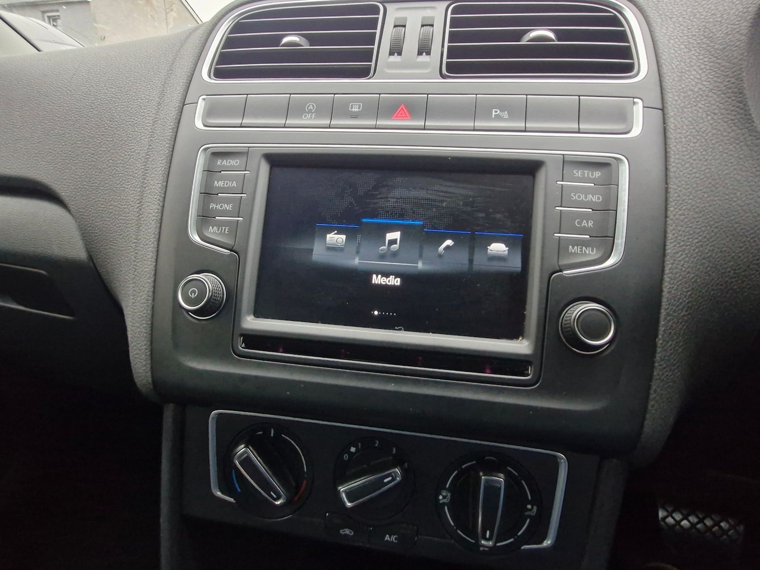 Used Volkswagen Polo 2016 for sale - 76717515: Photo 10