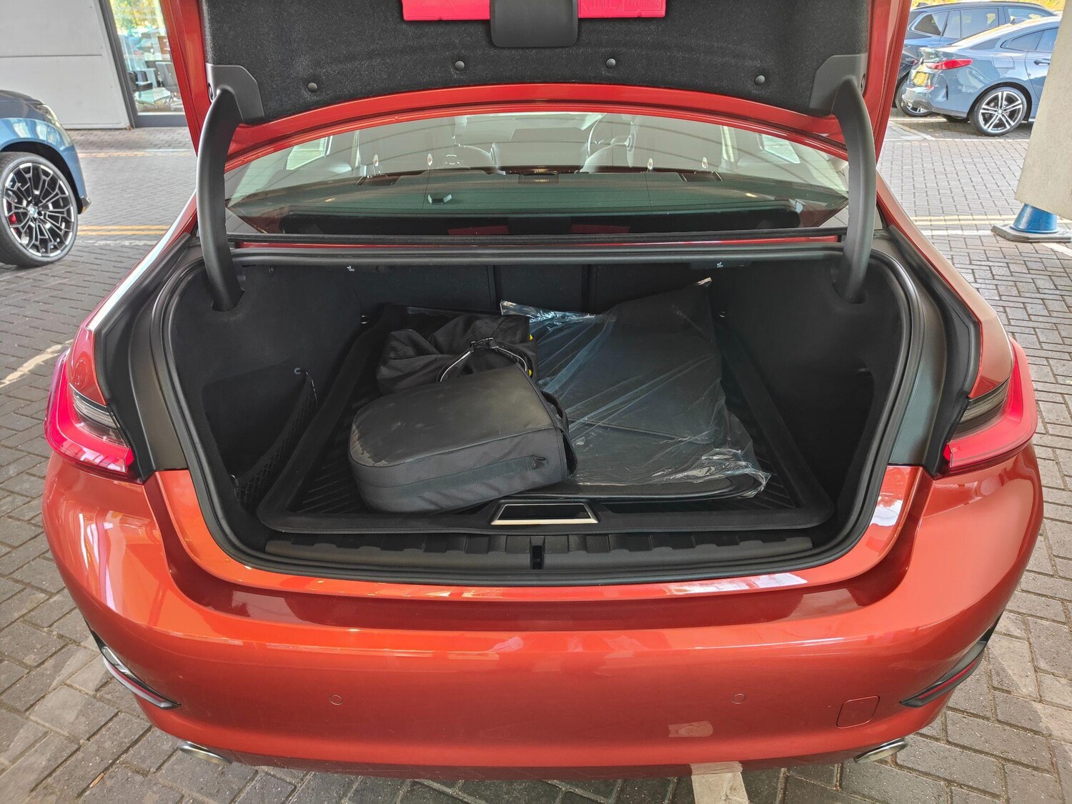 Used BMW 3 Series 2019 for sale - 76673592: Photo 12