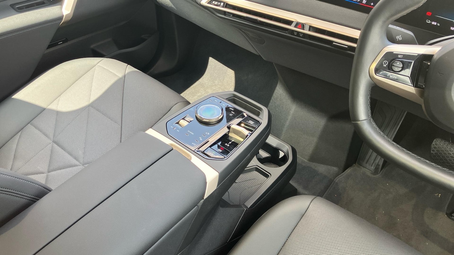 Used BMW iX 2025 for sale - 76679751: Photo 10