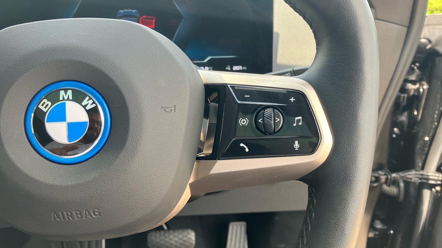 Used BMW iX 2025 for sale - 76679751: Photo 18