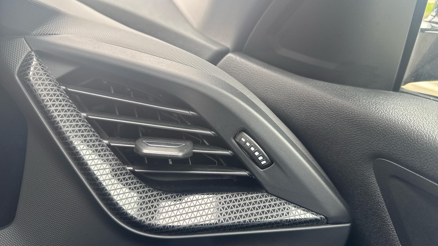 Used BMW 2 Series 2023 for sale - 78202347: Photo 20