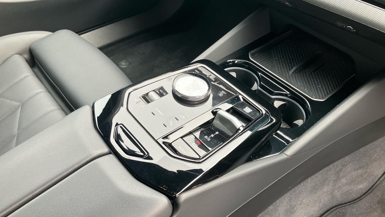 Used BMW 5 Series 2024 for sale - 77891728: Photo 11