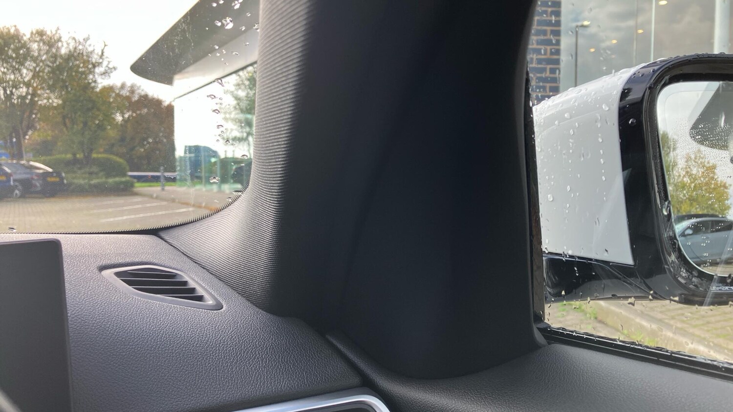 Used BMW 3 Series 2024 for sale - 76677878: Photo 20