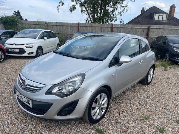 Used Vauxhall Corsa 2014 for sale - 75121071: Photo 2