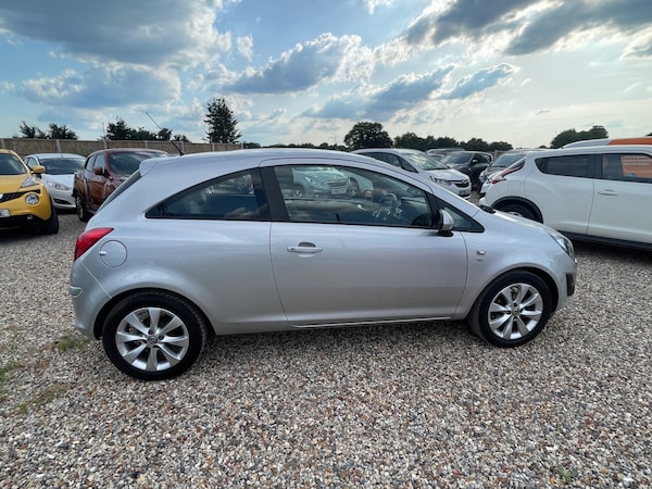 Used Vauxhall Corsa 2014 for sale - 75121071: Photo 8