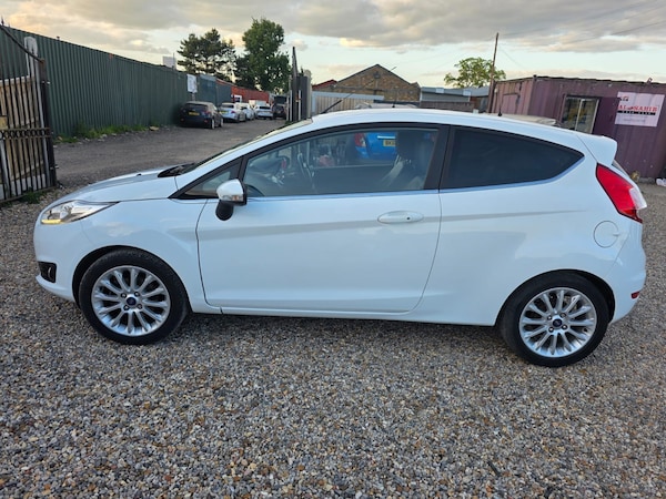 Used Ford Fiesta 2014 for sale - 74563256: Photo 3