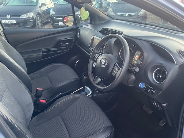 Used Toyota Yaris 2017 for sale - 76098991: Photo 12