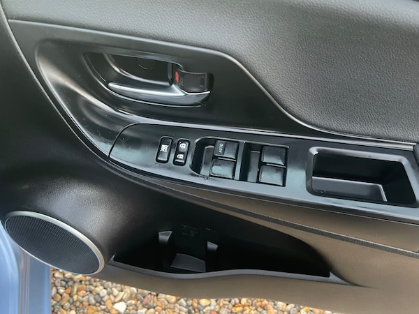 Used Toyota Yaris 2017 for sale - 76098991: Photo 13