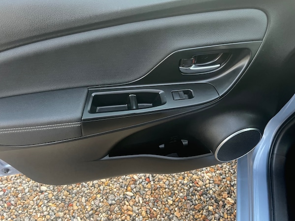 Used Toyota Yaris 2017 for sale - 76098991: Photo 24