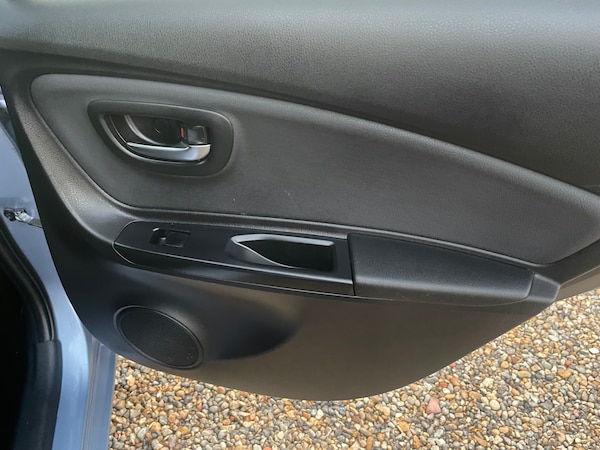 Used Toyota Yaris 2017 for sale - 76098991: Photo 26
