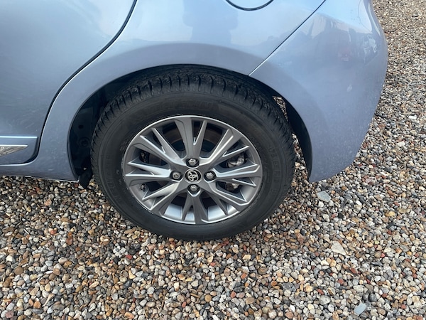 Used Toyota Yaris 2017 for sale - 76098991: Photo 40
