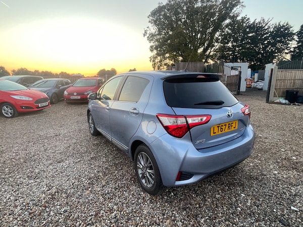Used Toyota Yaris 2017 for sale - 76098991: Photo 4