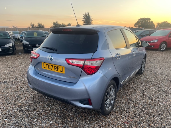 Used Toyota Yaris 2017 for sale - 76098991: Photo 5