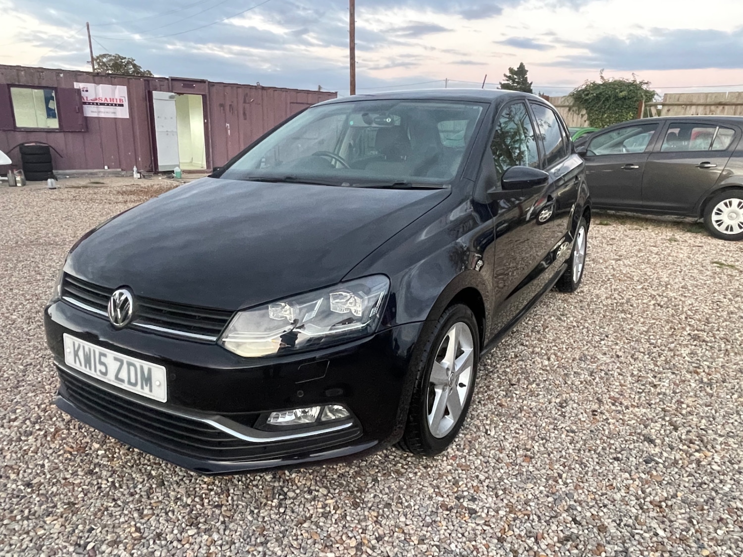 Used Volkswagen Polo 2015 for sale - 76041664: Photo 2