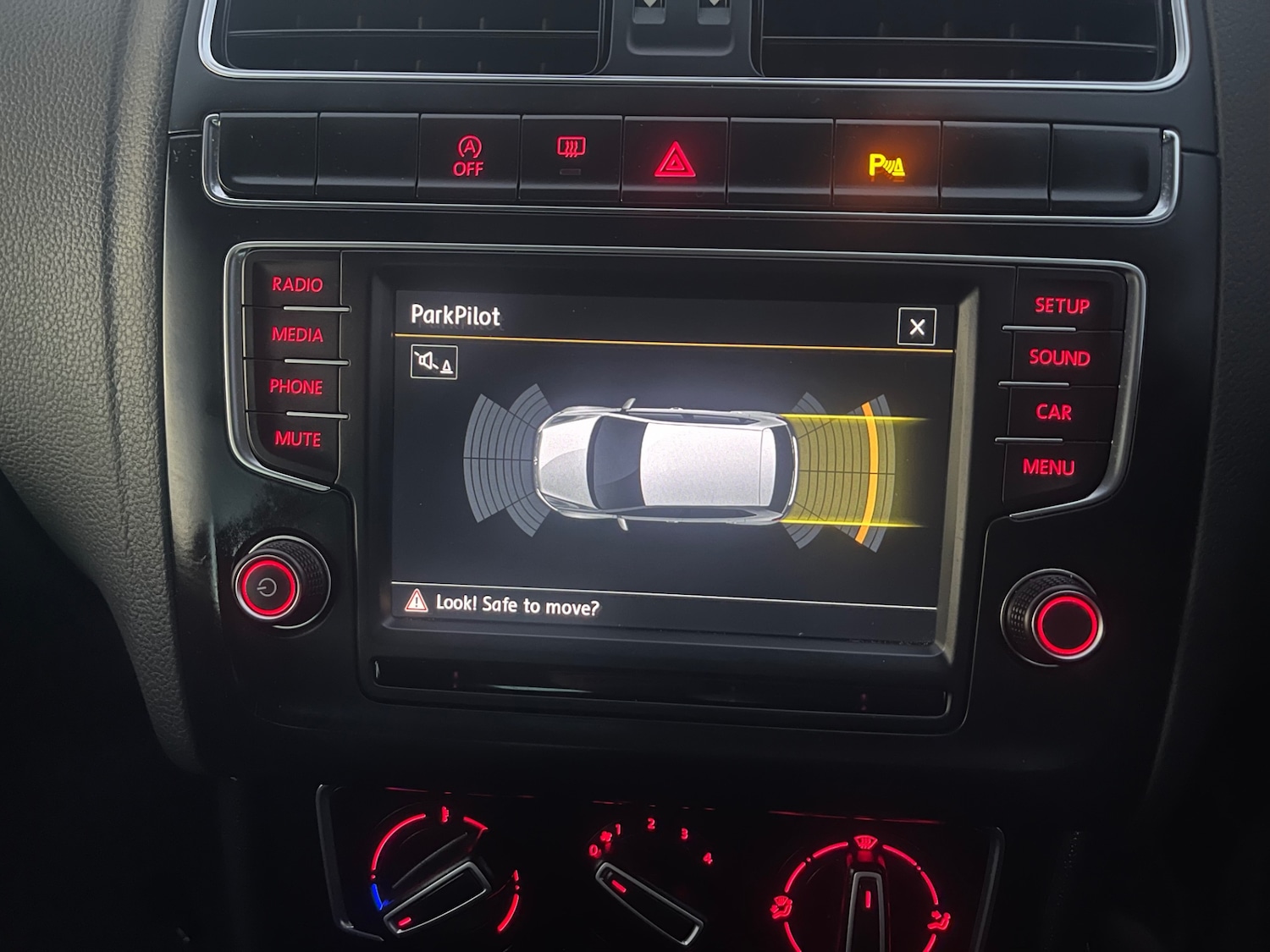 Used Volkswagen Polo 2015 for sale - 76041664: Photo 42