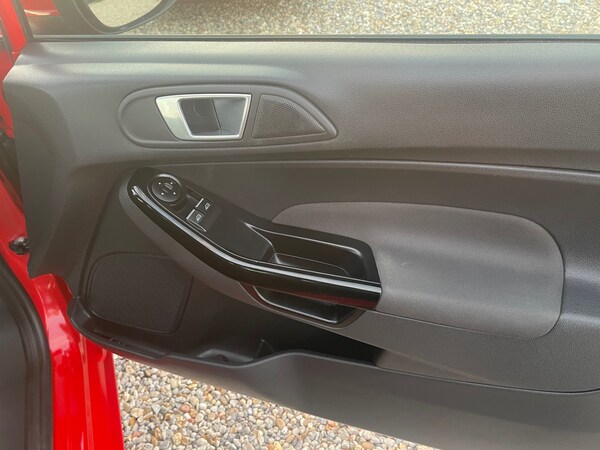 Used Ford Fiesta 2015 for sale - 76058324: Photo 14