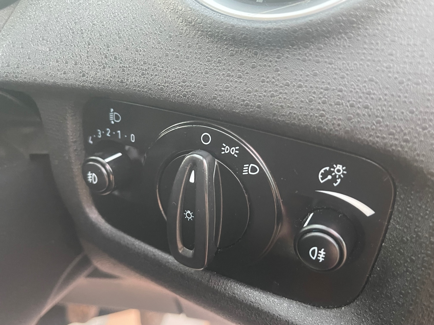 Used Ford Fiesta 2015 for sale - 76058324: Photo 15