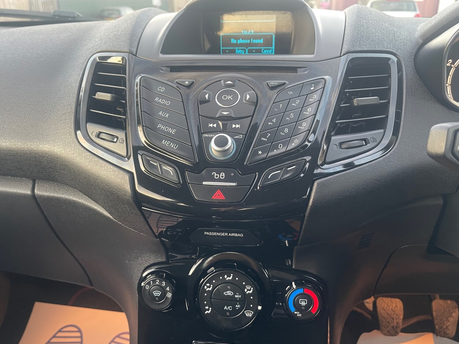 Used Ford Fiesta 2015 for sale - 76058324: Photo 21