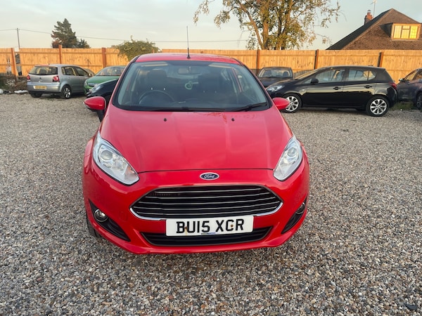 Used Ford Fiesta 2015 for sale - 76058324: Photo 2