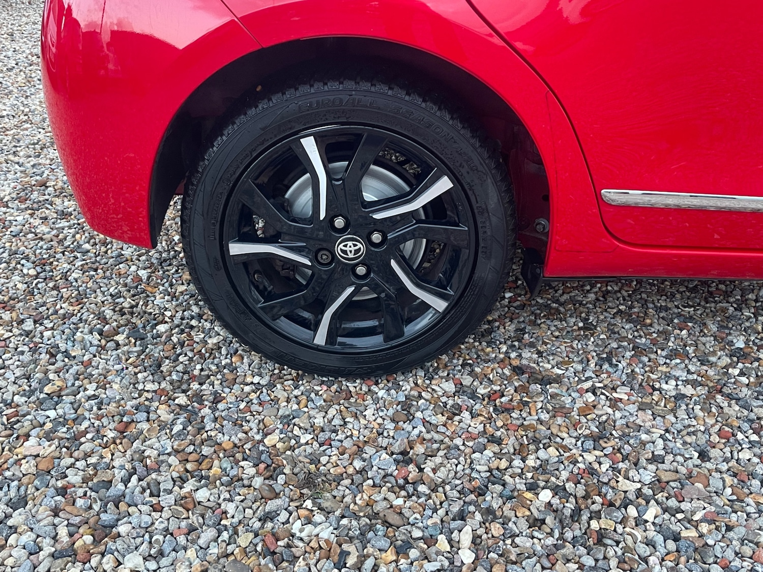 Used Toyota Yaris 2016 for sale - 77357204: Photo 12