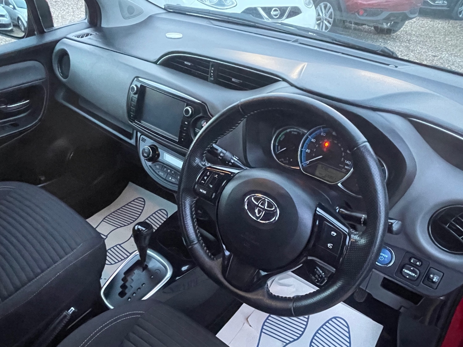 Used Toyota Yaris 2016 for sale - 77357204: Photo 19