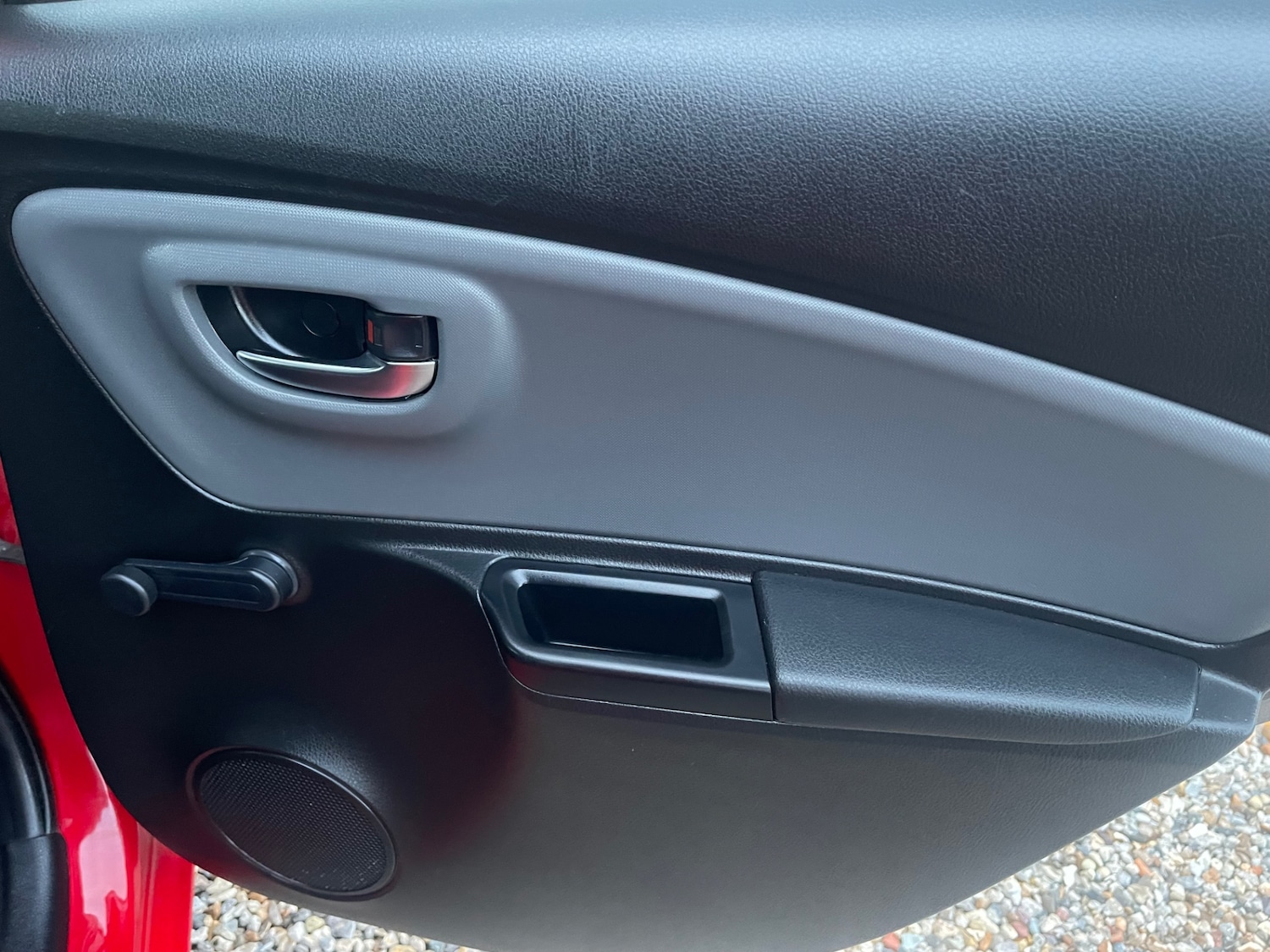 Used Toyota Yaris 2016 for sale - 77357204: Photo 32