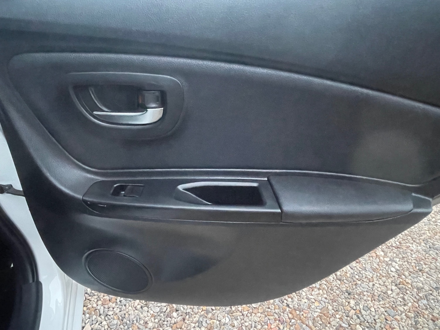 Used Toyota Yaris 2015 for sale - 77065879: Photo 21