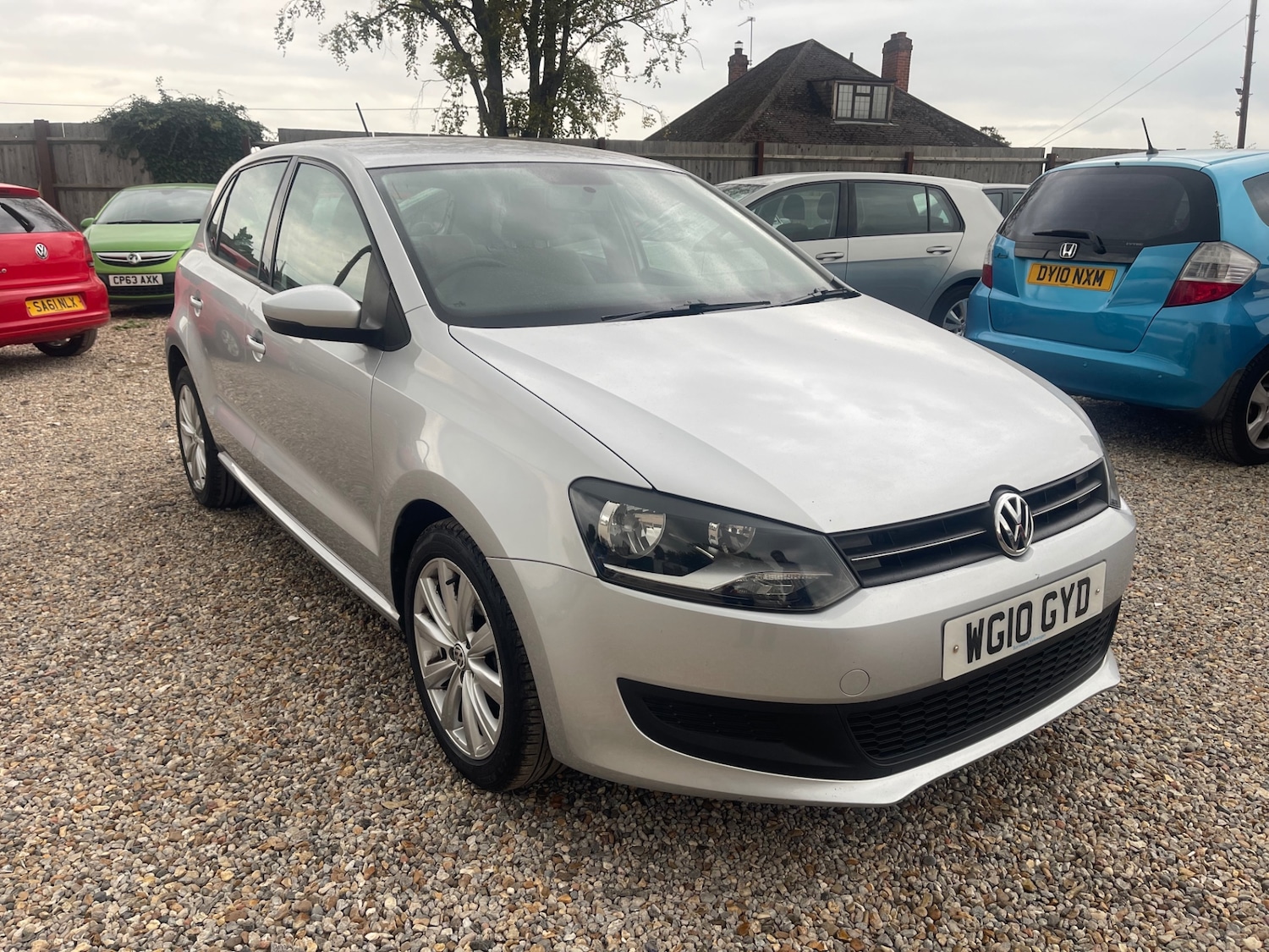 Used Volkswagen Polo 2010 for sale - 76082801: Photo 1