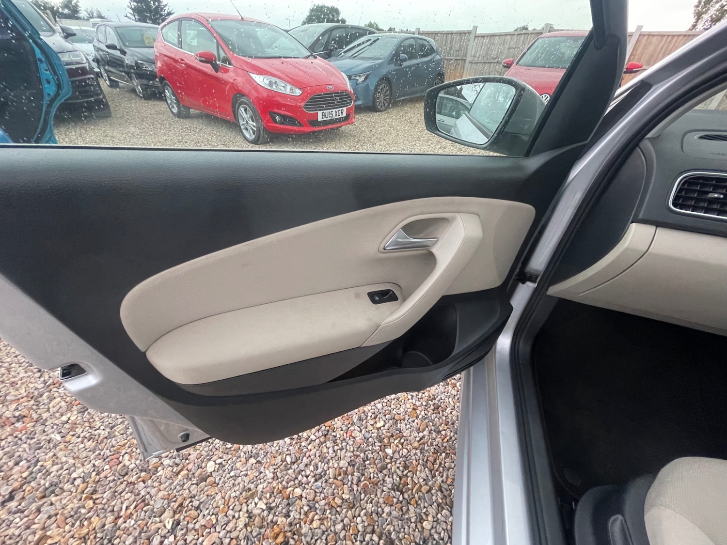 Used Volkswagen Polo 2010 for sale - 76082801: Photo 19