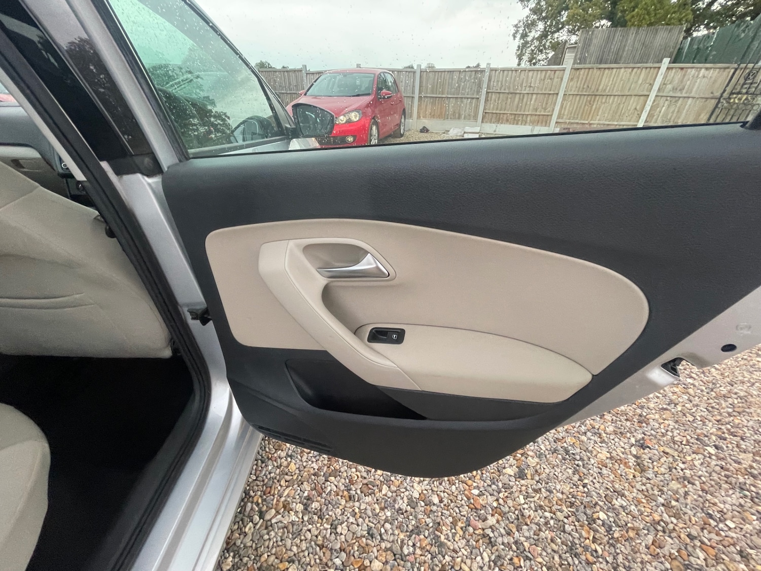 Used Volkswagen Polo 2010 for sale - 76082801: Photo 21