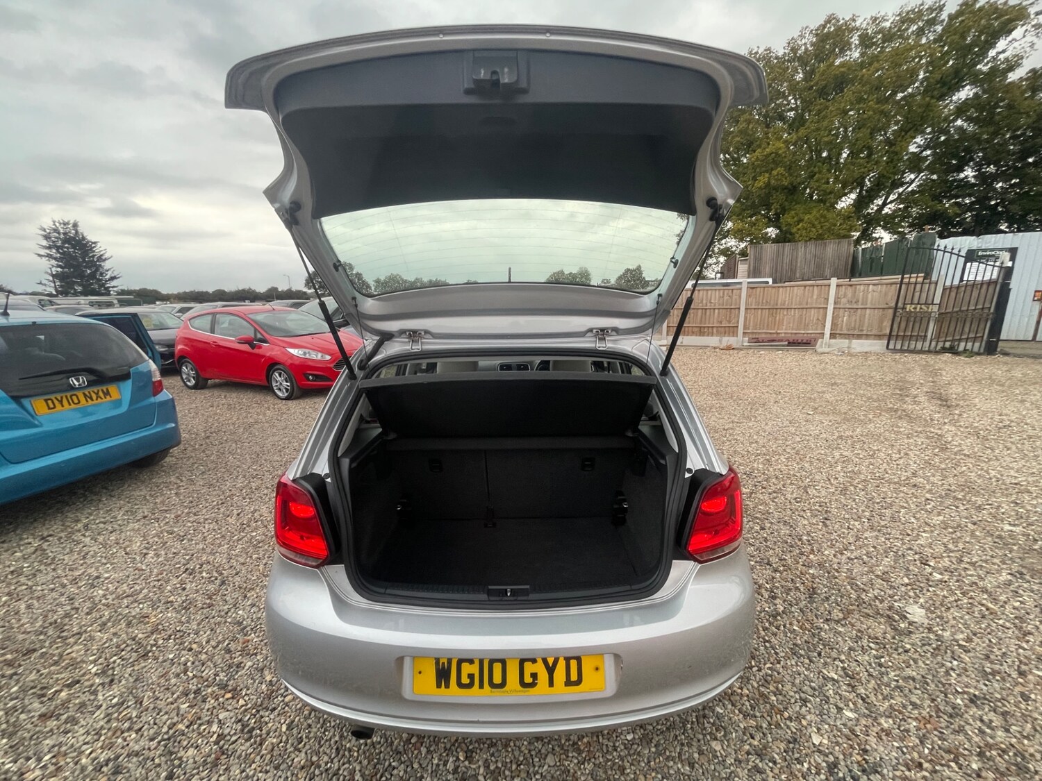 Used Volkswagen Polo 2010 for sale - 76082801: Photo 25