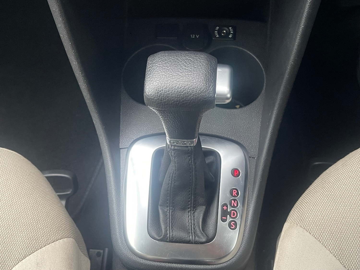 Used Volkswagen Polo 2010 for sale - 76082801: Photo 31