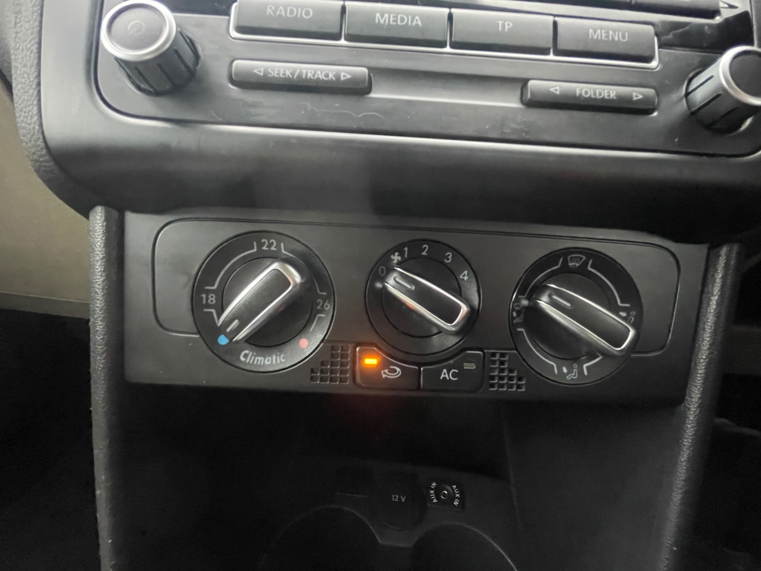 Used Volkswagen Polo 2010 for sale - 76082801: Photo 33