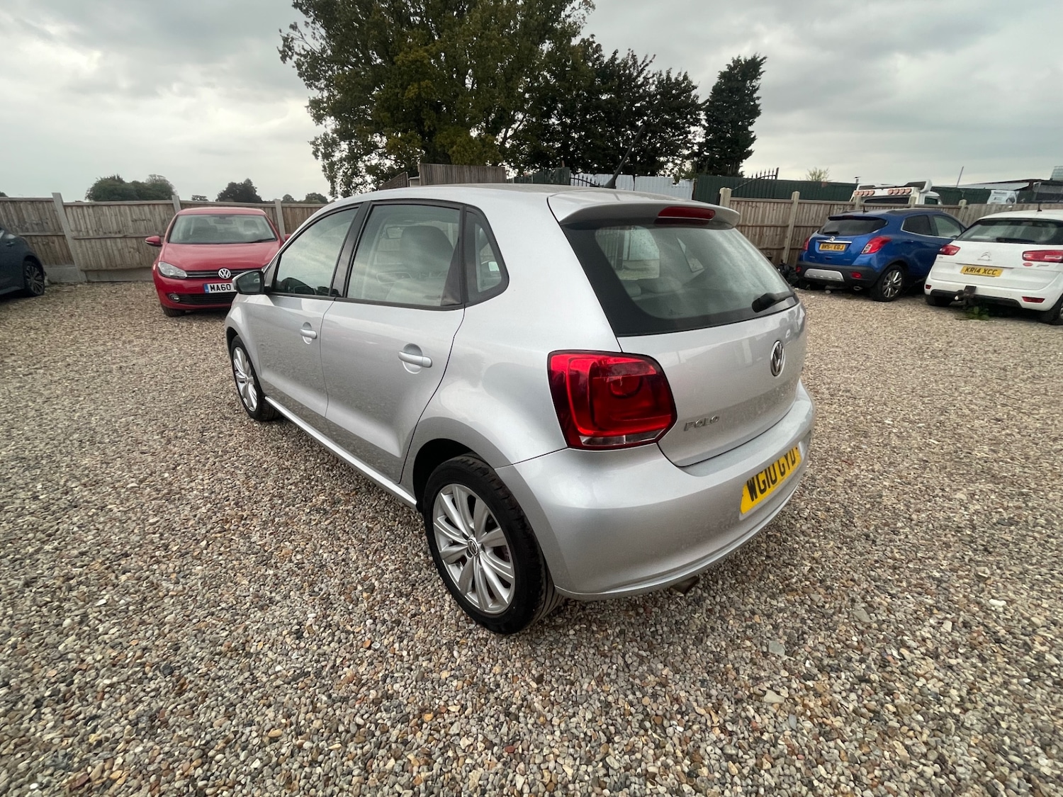 Used Volkswagen Polo 2010 for sale - 76082801: Photo 4