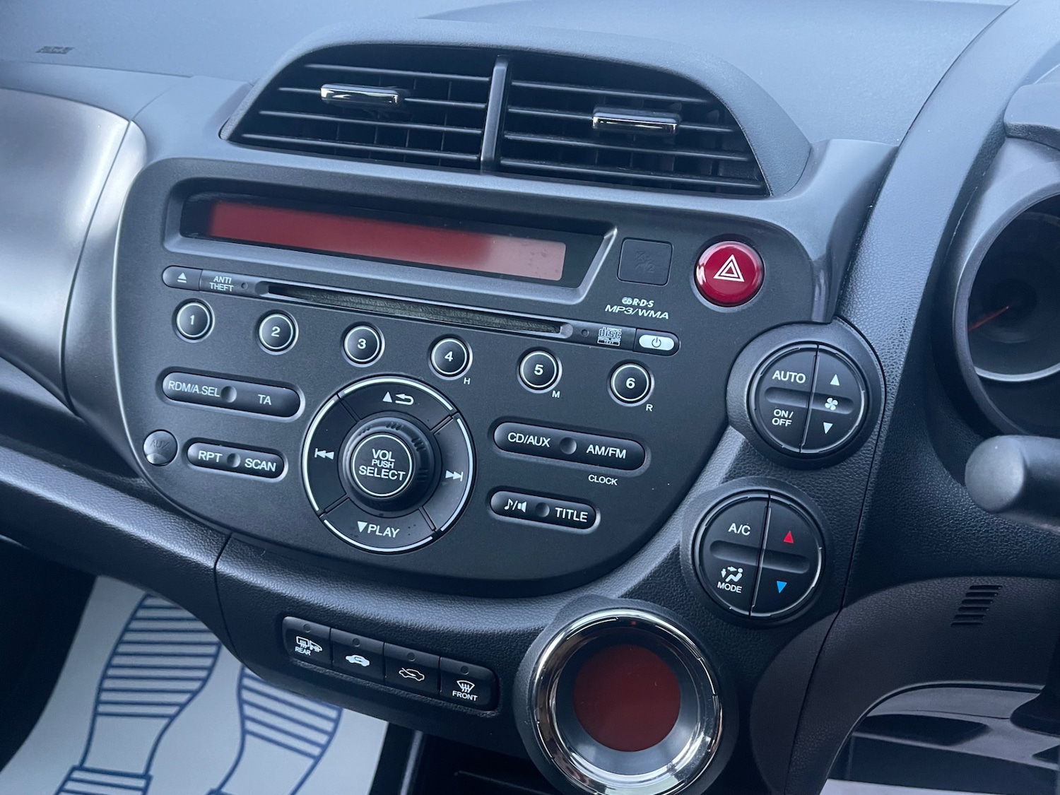 Used Honda Jazz 2014 for sale - 76850921: Photo 14