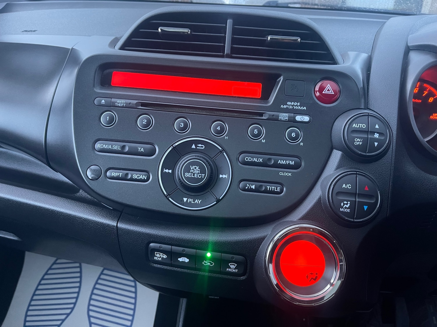 Used Honda Jazz 2014 for sale - 76850921: Photo 22