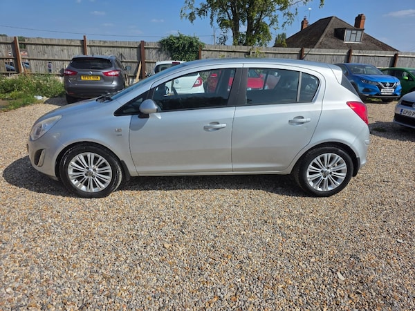 Used Vauxhall Corsa 2012 for sale - 75544267: Photo 4