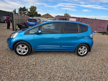 Used Honda Jazz 2010 for sale - 75899800: Photo