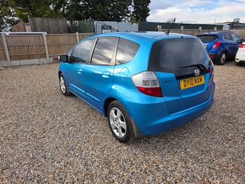 Used Honda Jazz 2010 for sale - 75899800: Photo