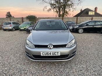 Used Volkswagen Golf 2014 for sale - 76070534: Photo 2