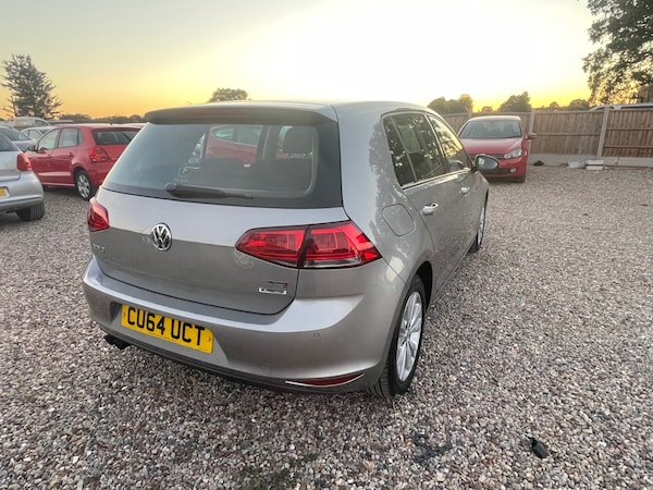 Used Volkswagen Golf 2014 for sale - 76070534: Photo 5