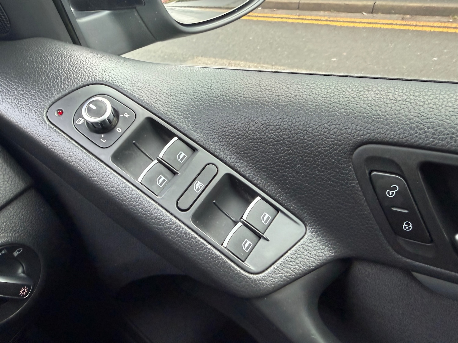 Used Volkswagen Tiguan 2015 for sale - 77438810: Photo 13