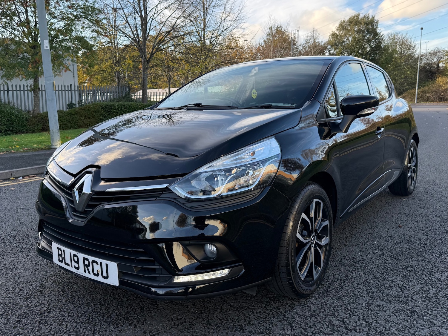 Used Renault Clio 2019 for sale - 76446115: Photo 1