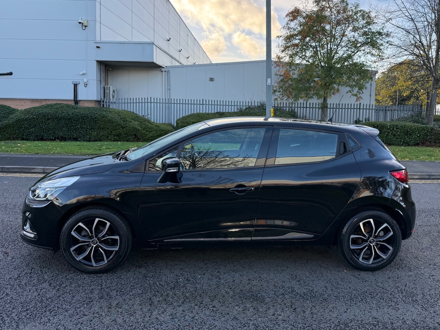 Used Renault Clio 2019 for sale - 76446115: Photo 6
