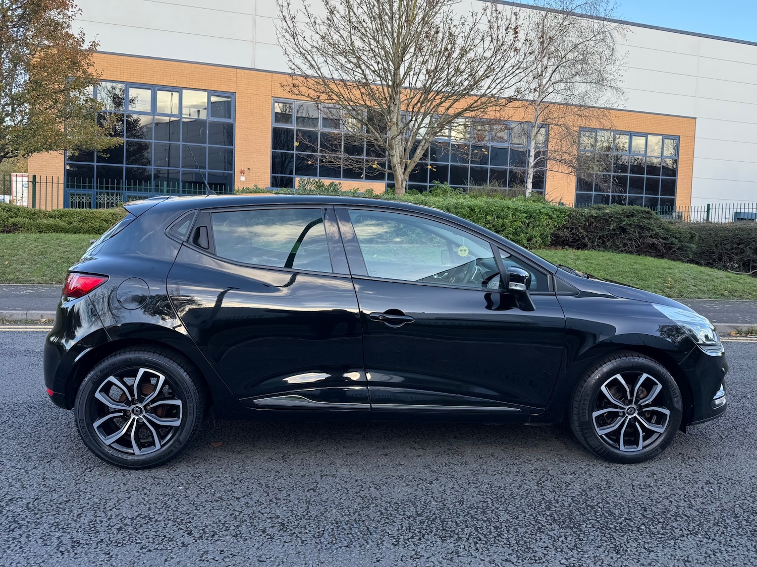 Used Renault Clio 2019 for sale - 76446115: Photo 7