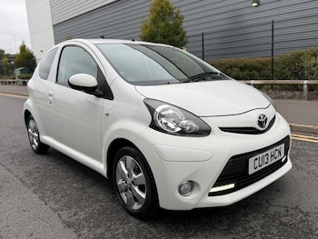 Used Toyota AYGO 2013 for sale - 76256831: Photo