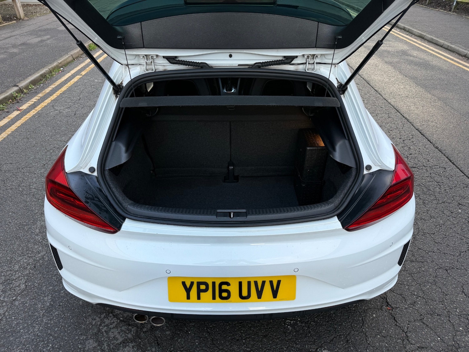 Used Volkswagen Scirocco 2016 for sale - 77242264: Photo 10